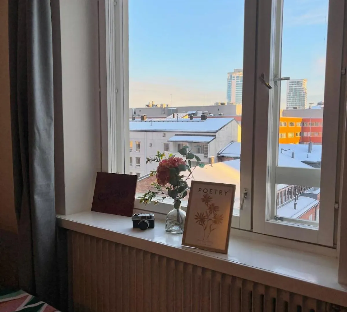 Le Petit Sommelier -Near Metro, Garden View, Large Apartment Helsinki 0*,  Finland