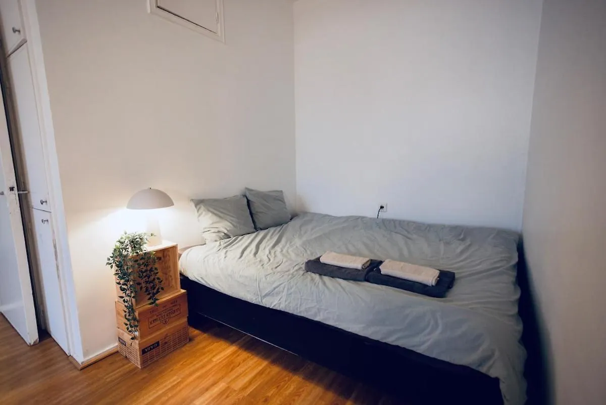 Le Petit Sommelier -Near Metro, Garden View, Large Apartment Helsinki 0*,  Finland