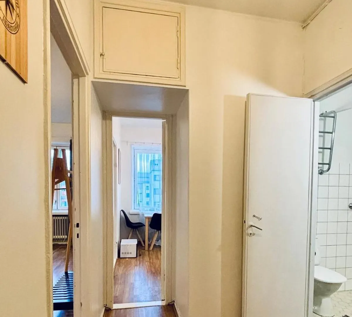 Le Petit Sommelier -Near Metro, Garden View, Large Apartment Helsinki