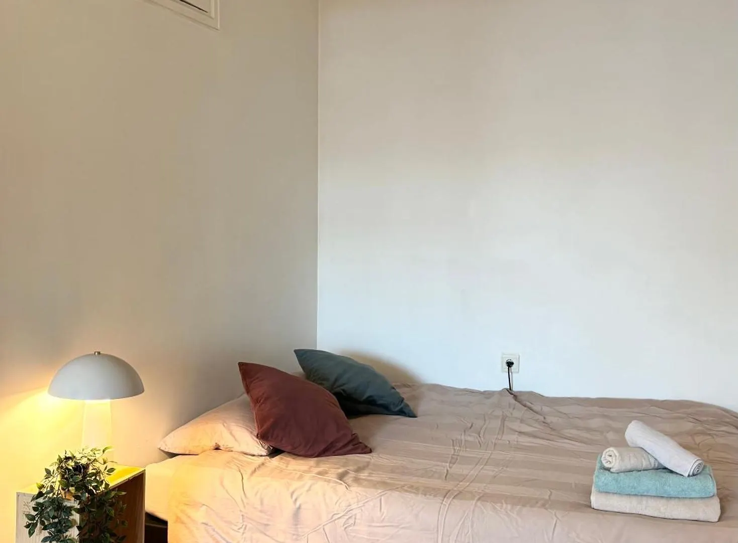 Le Petit Sommelier - 1 Bedroom, Near Metro, Garden View Helsinki Appartement